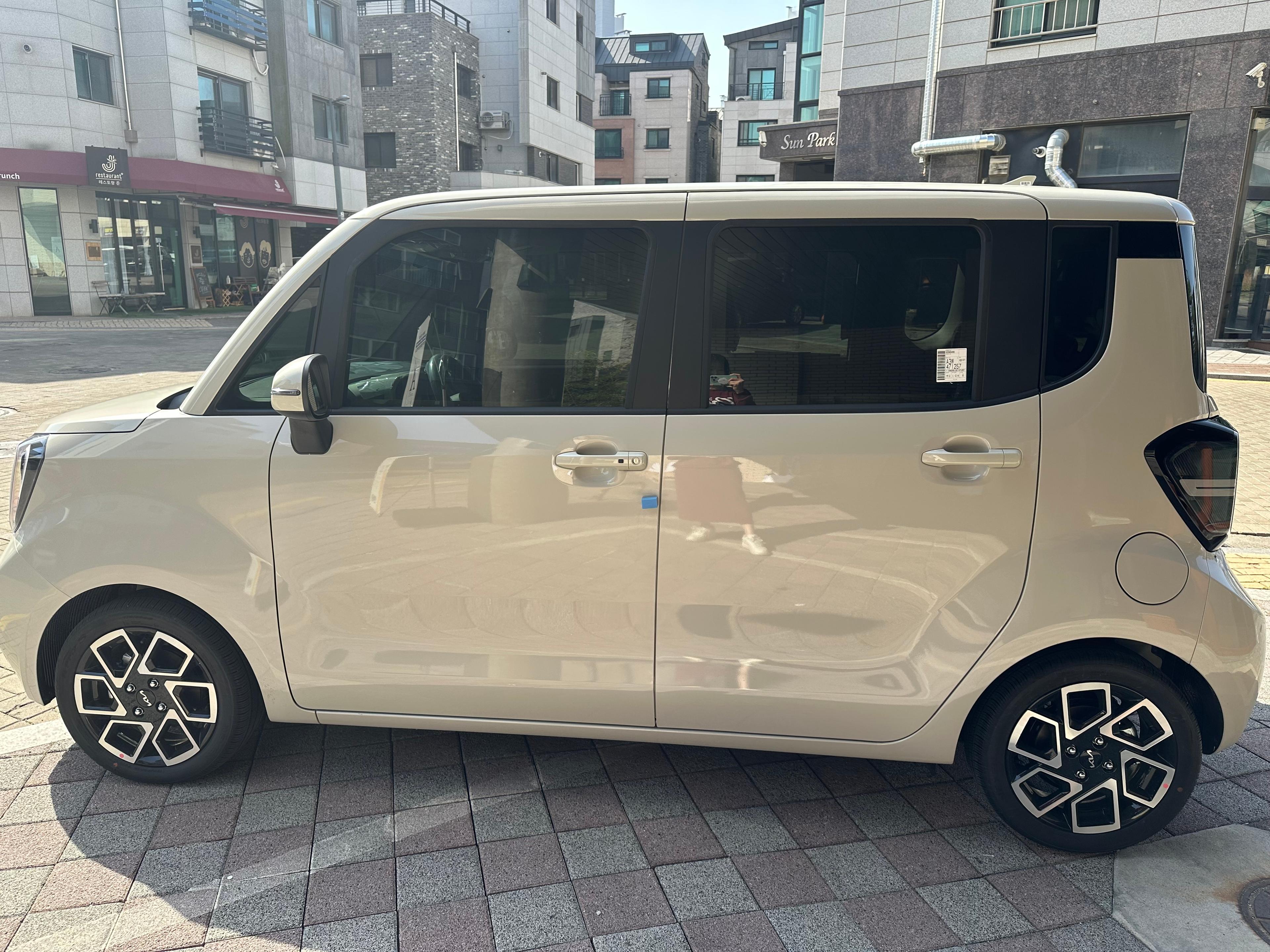 기아 레이 출고후기 옆면 사진