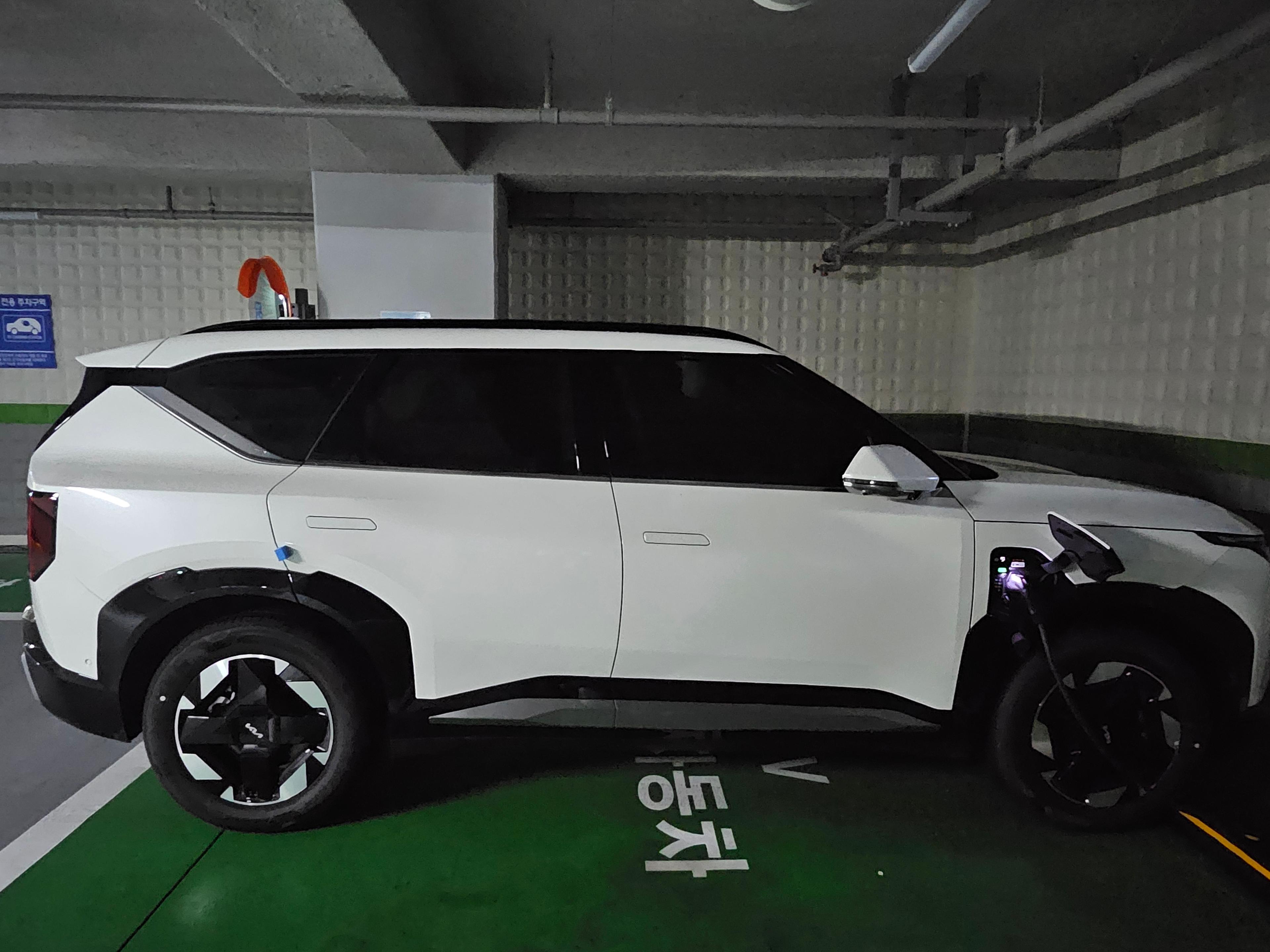 기아 EV5 출고후기 옆면 사진
