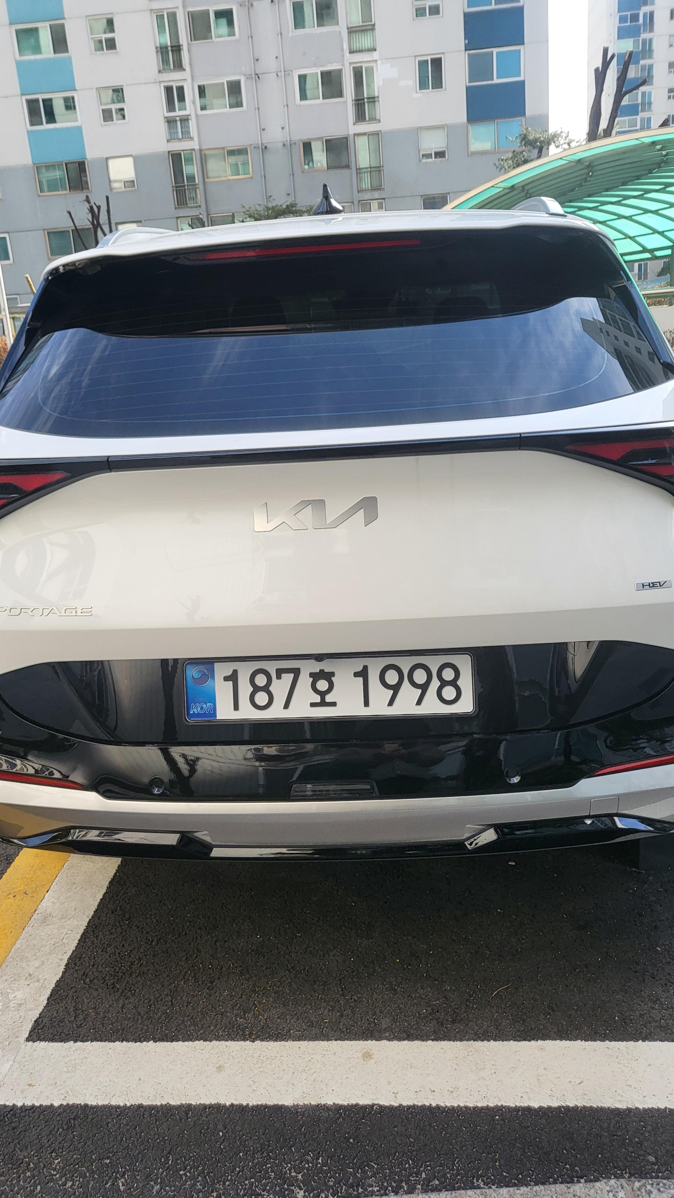 기아 스포티지 출고후기 후면 사진