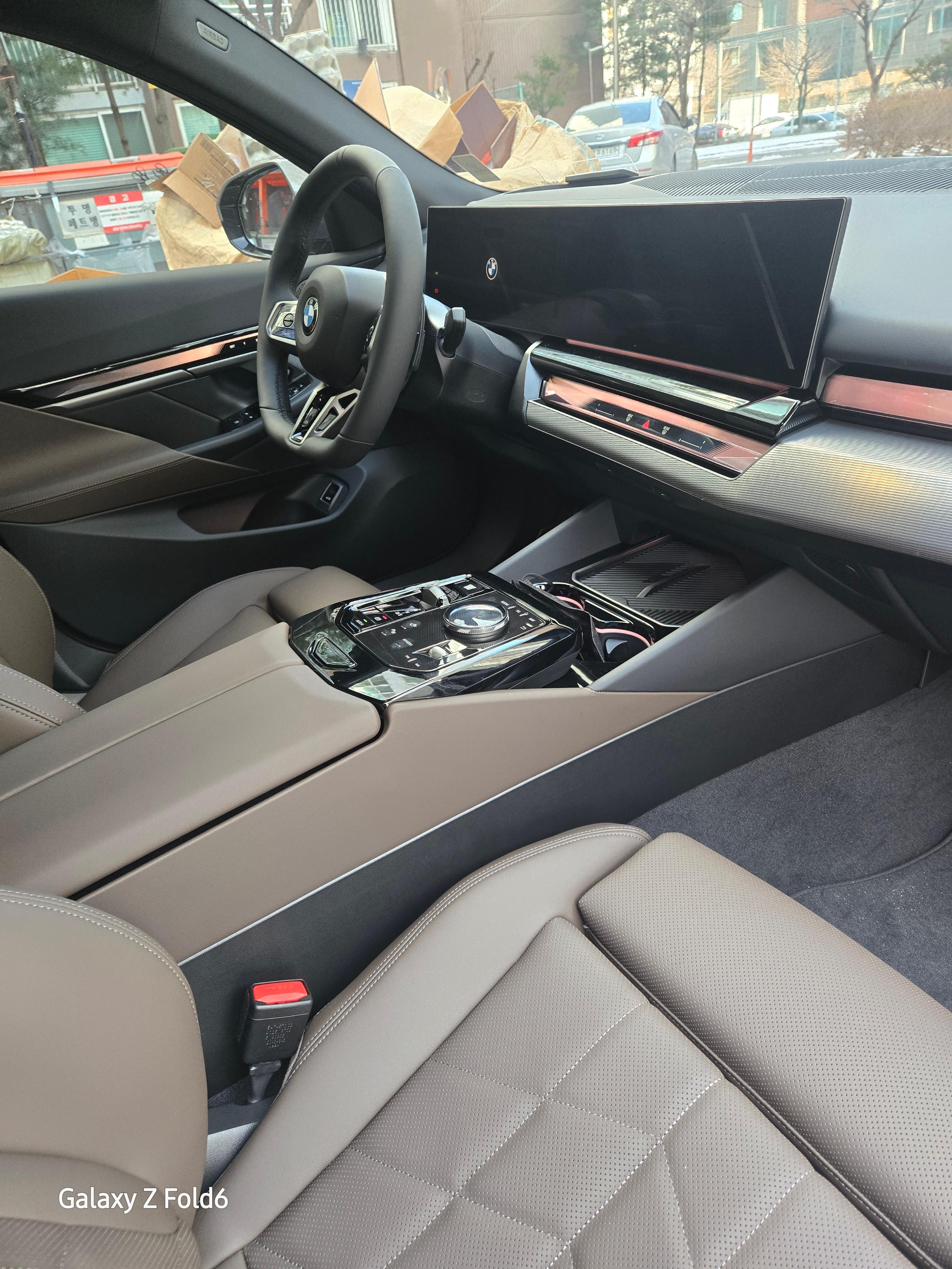 BMW 5 시리즈 출고후기 내부 사진