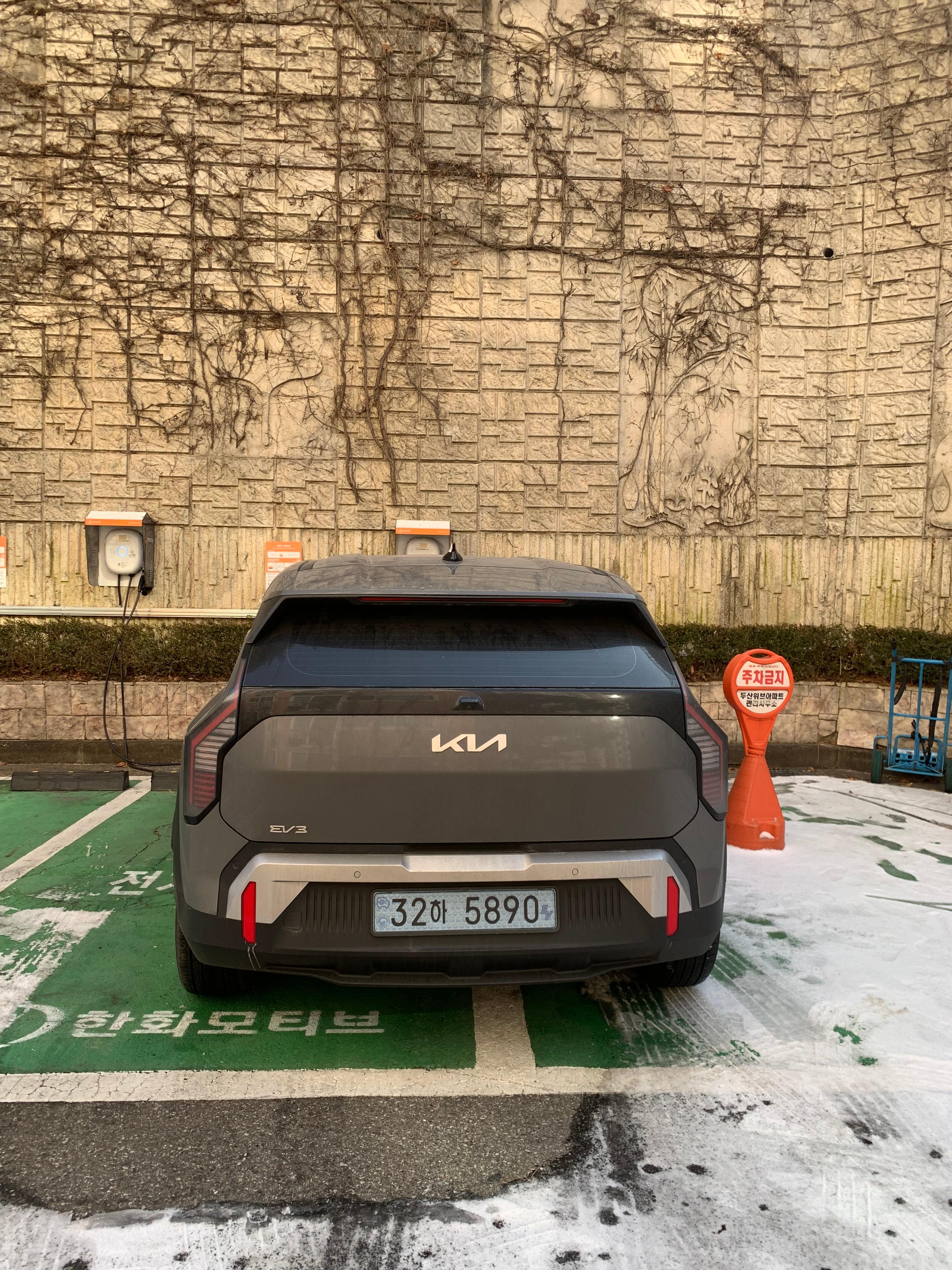 기아 EV3 출고후기 후면 사진