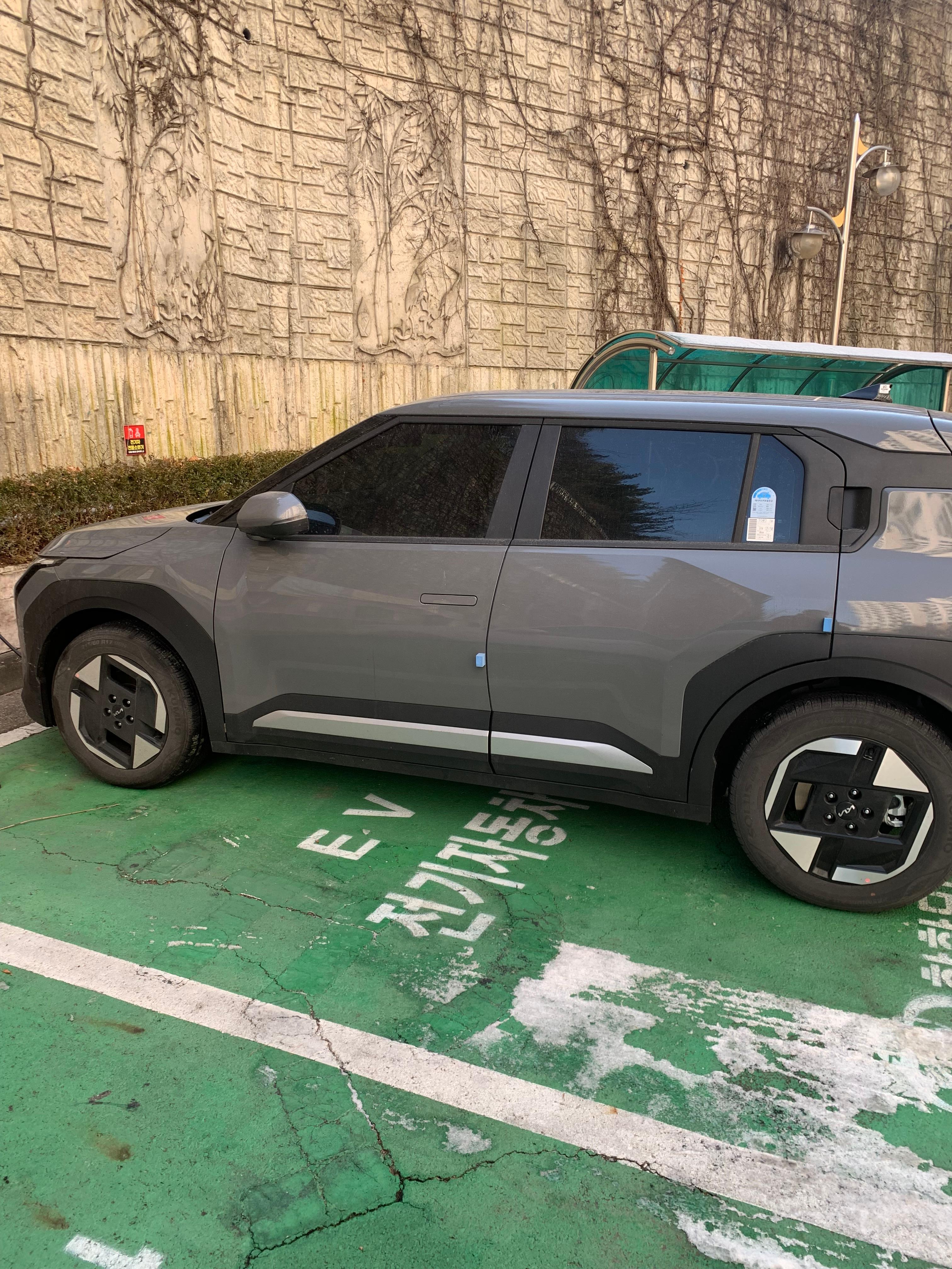 기아 EV3 출고후기 옆면 사진