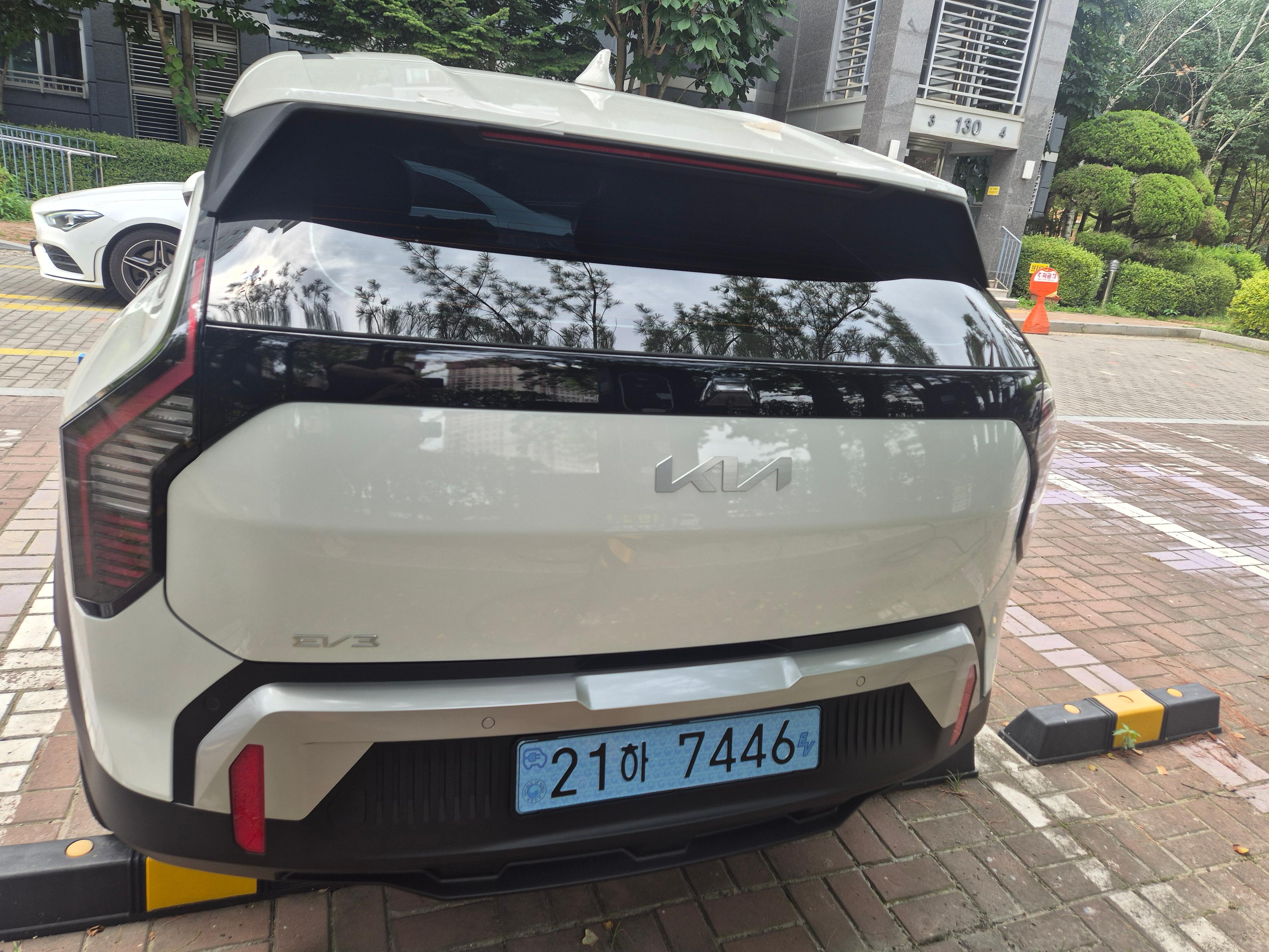 기아 EV3 출고후기 후면 사진