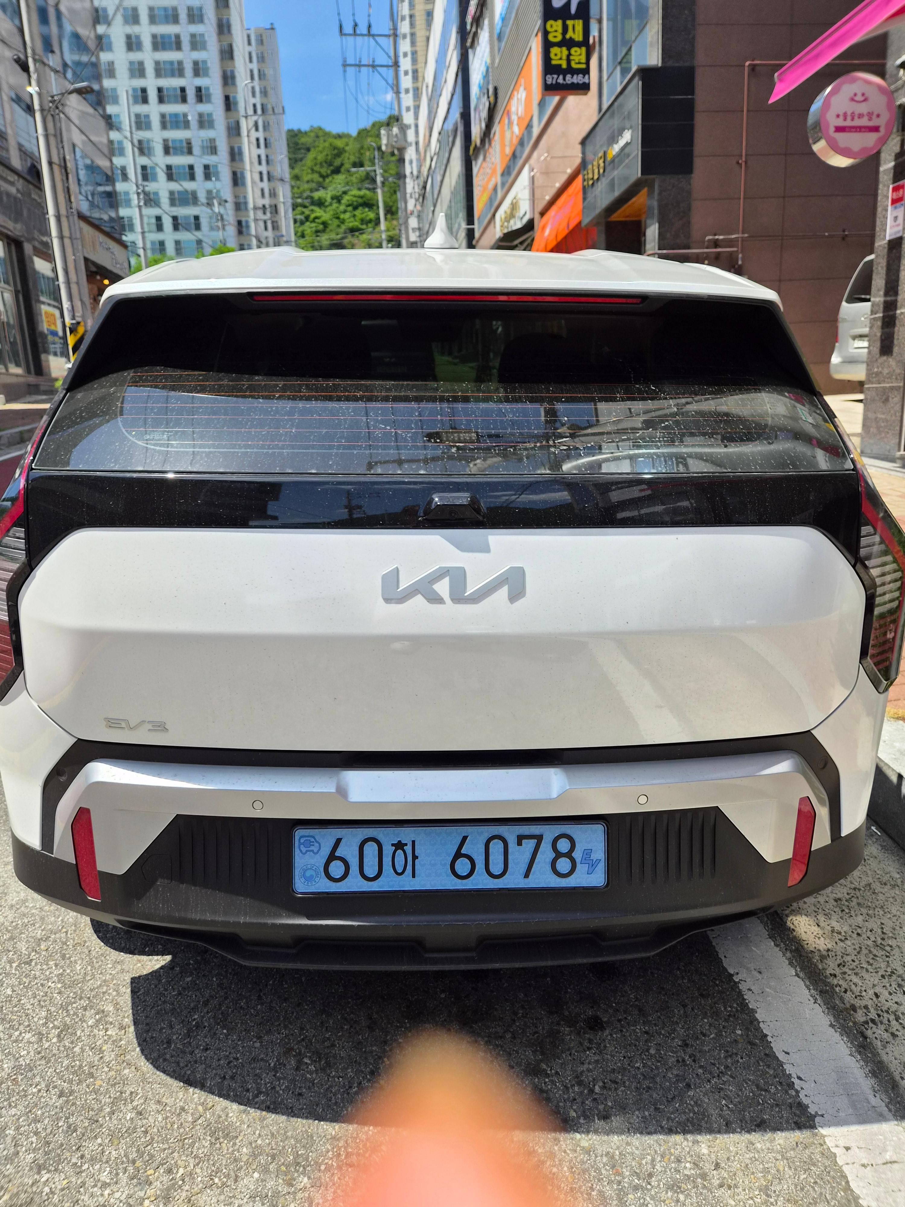 기아 EV3 출고후기 후면 사진