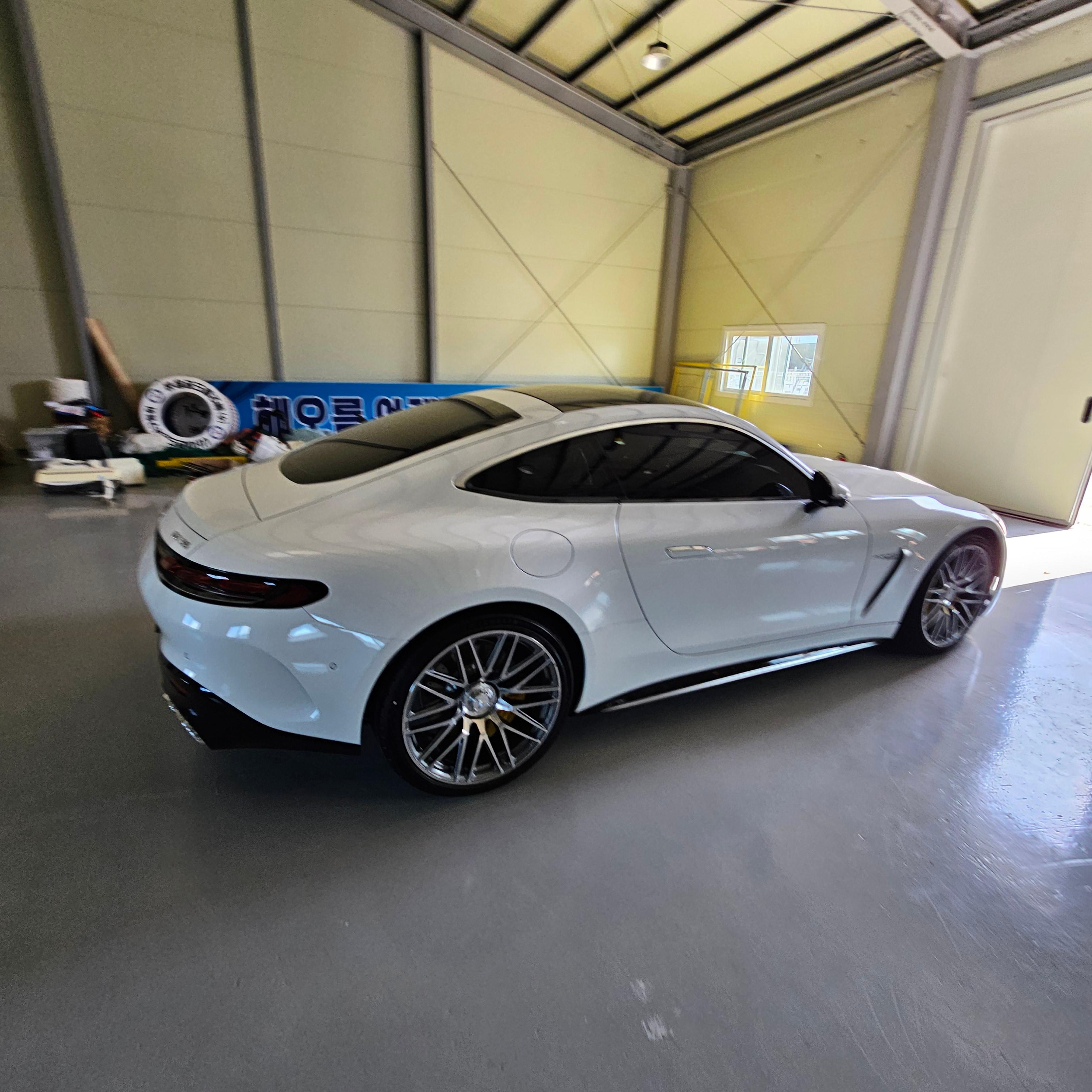 벤츠 더 뉴 AMG GT 출고후기 옆면 사진