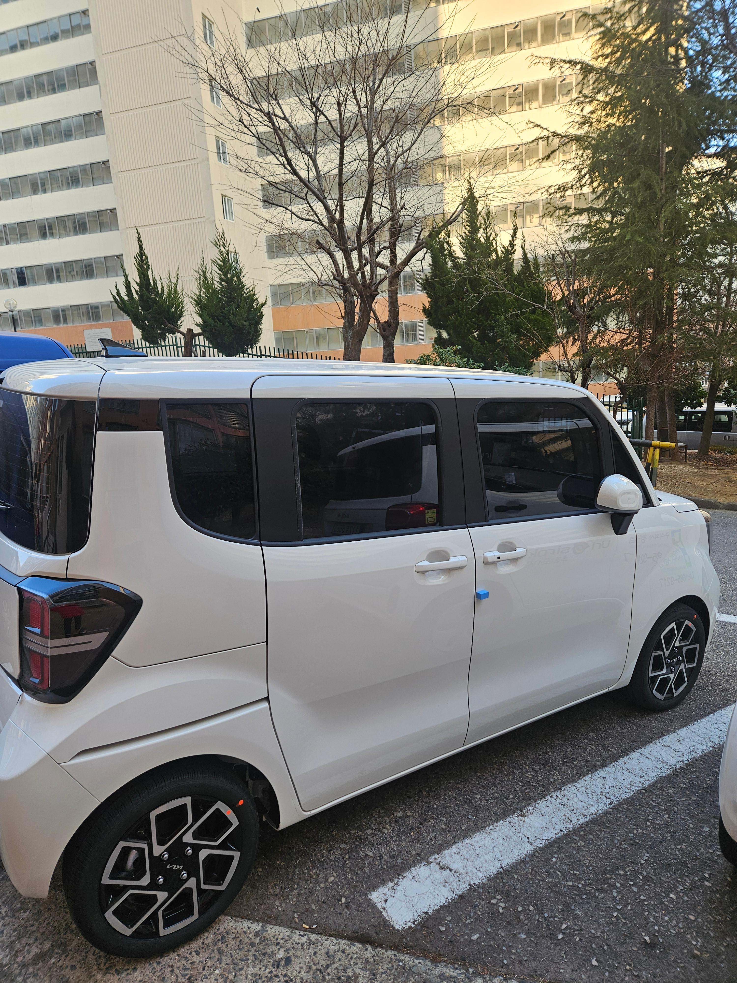 기아 레이 출고후기 옆면 사진