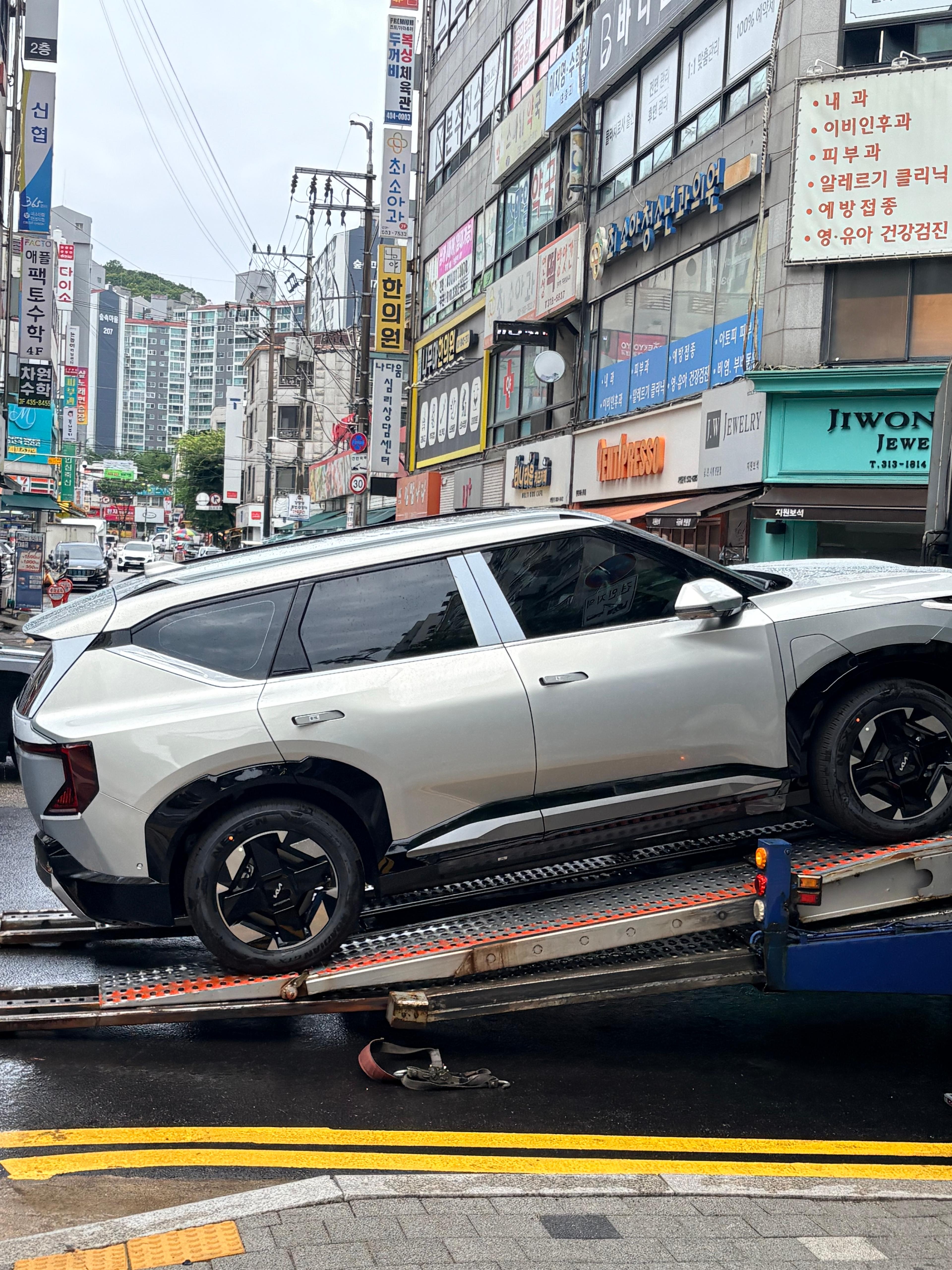 기아 EV5 출고후기 옆면 사진